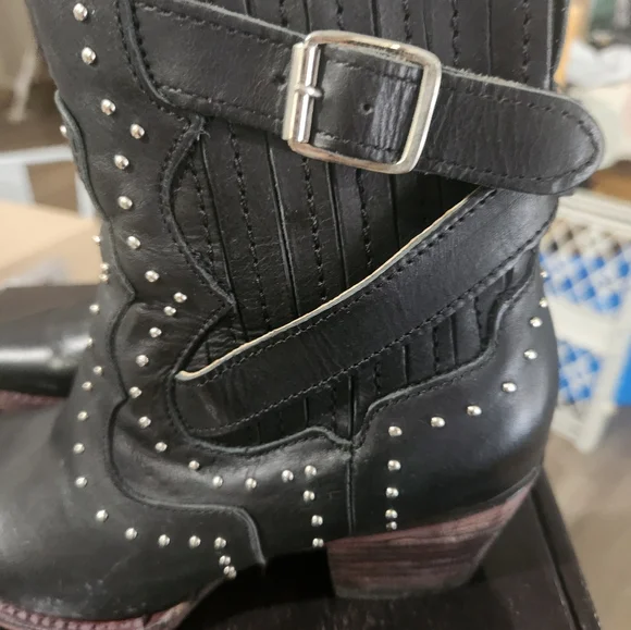 Freebird Black Ankle Boots with Silver Accents - Picture 4 of 9